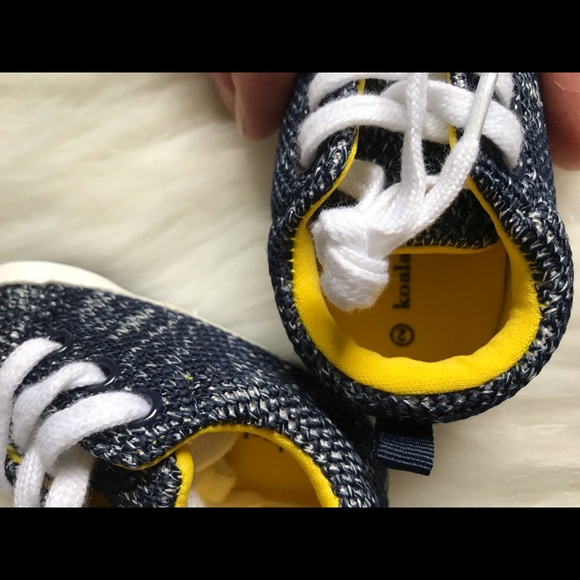 NWOT baby shoes - Picture 3 of 4